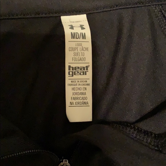 Long sleeve workout top - Picture 2 of 3